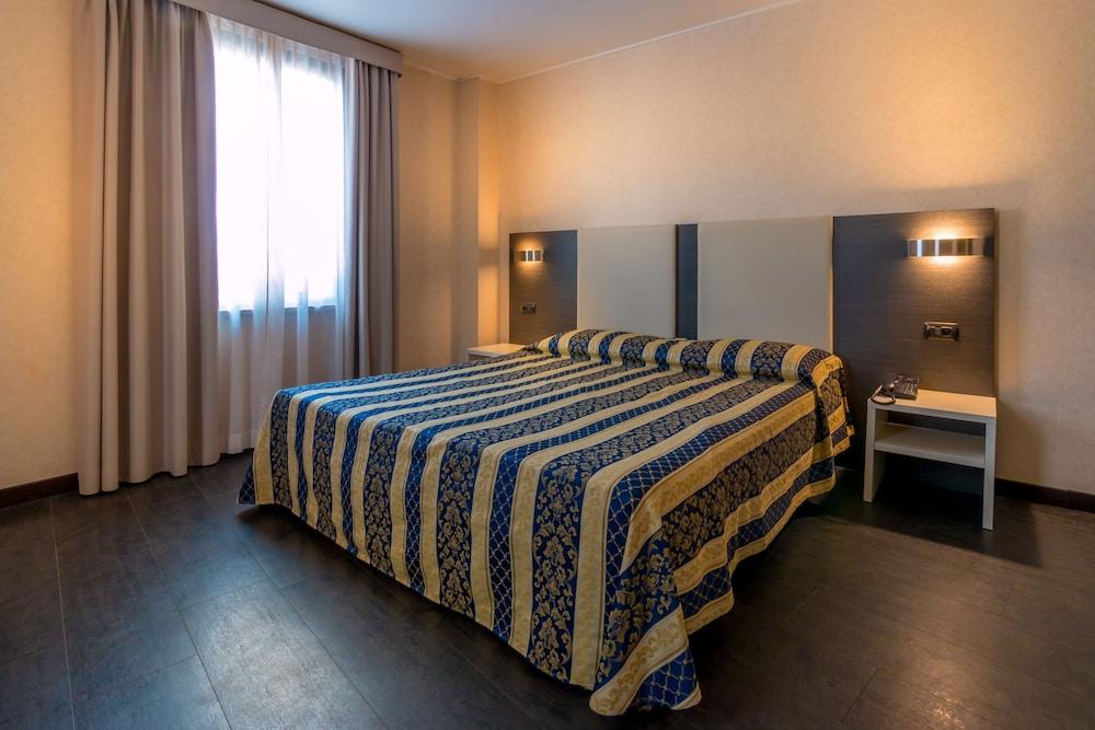 Alfred Hotels Monaco - Ex Forum - Hotel Renove 보솔레이 외부 사진