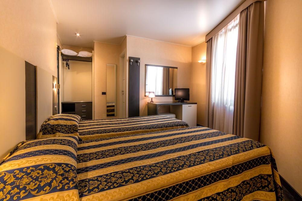 Alfred Hotels Monaco - Ex Forum - Hotel Renove 보솔레이 외부 사진