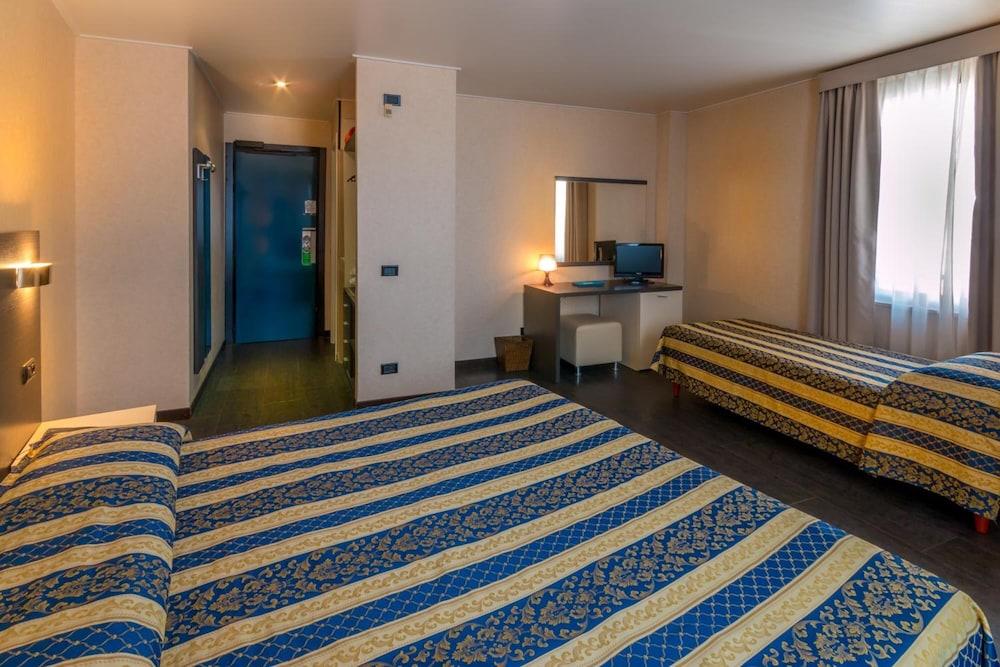 Alfred Hotels Monaco - Ex Forum - Hotel Renove 보솔레이 외부 사진